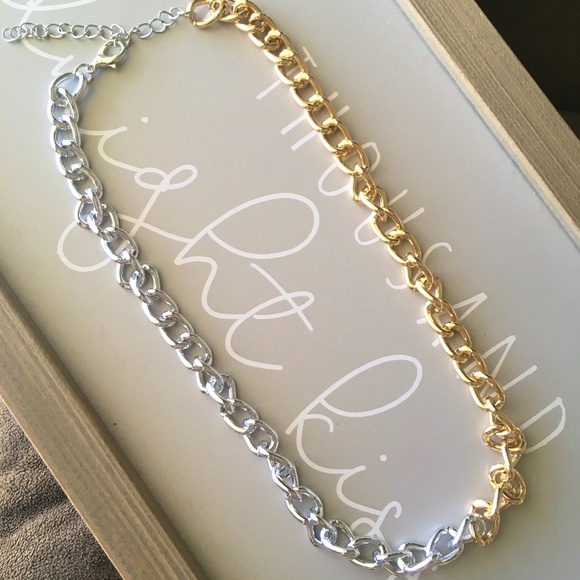 Two-toned Thick Gold Link Chain Choker Necklace - Picture 2 of 8